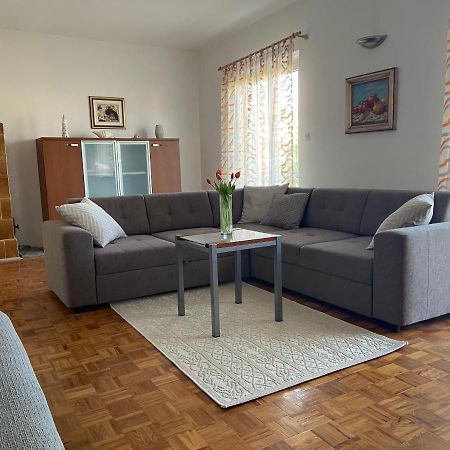 Apartman Noni Biograd Na Moru Exterior foto