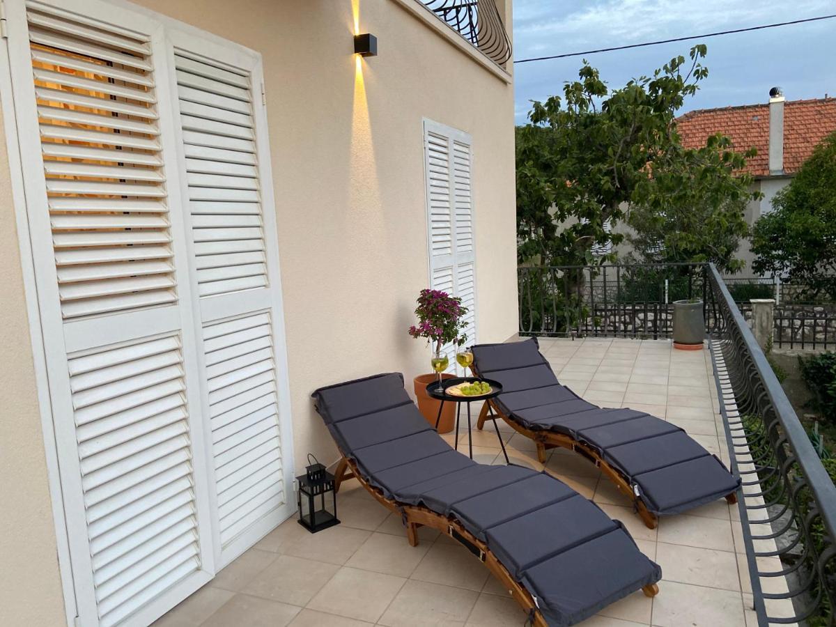 Apartman Noni Biograd Na Moru Exterior foto