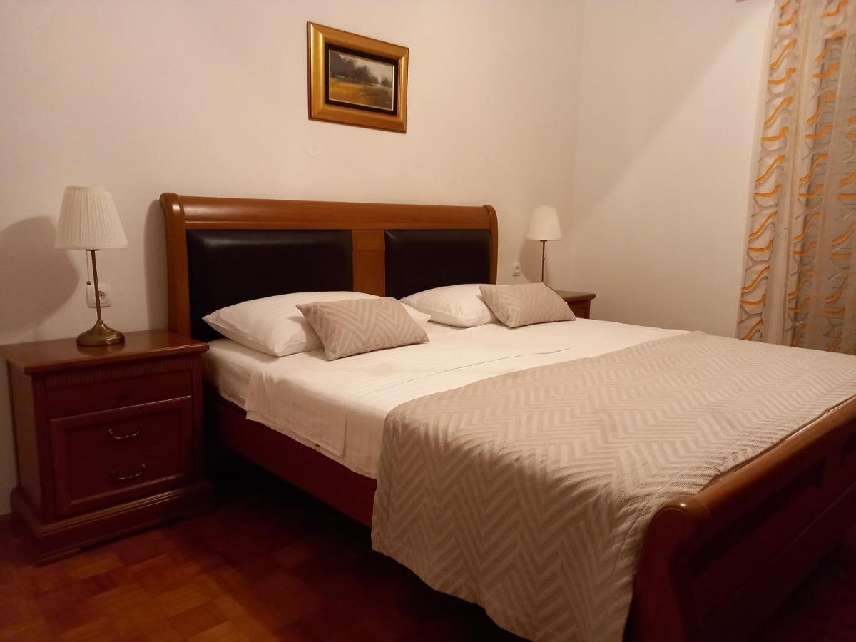 Apartman Noni Biograd Na Moru Exterior foto
