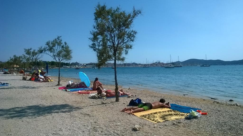 Apartman Noni Biograd Na Moru Exterior foto